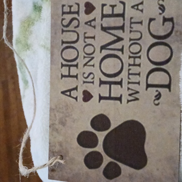 "A HOUSE IS NOT A HOME WITHOUT A DOG" wooden sign - Picture 3 of 4